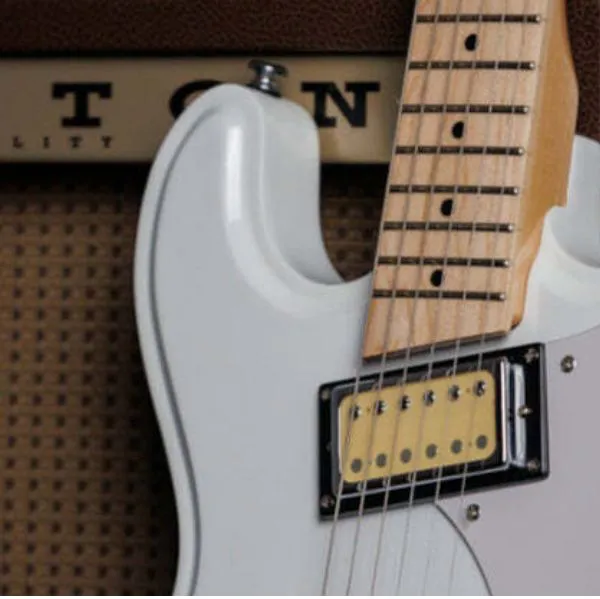 Eastwood Guitars | 世界No.1ビザールギターブランド