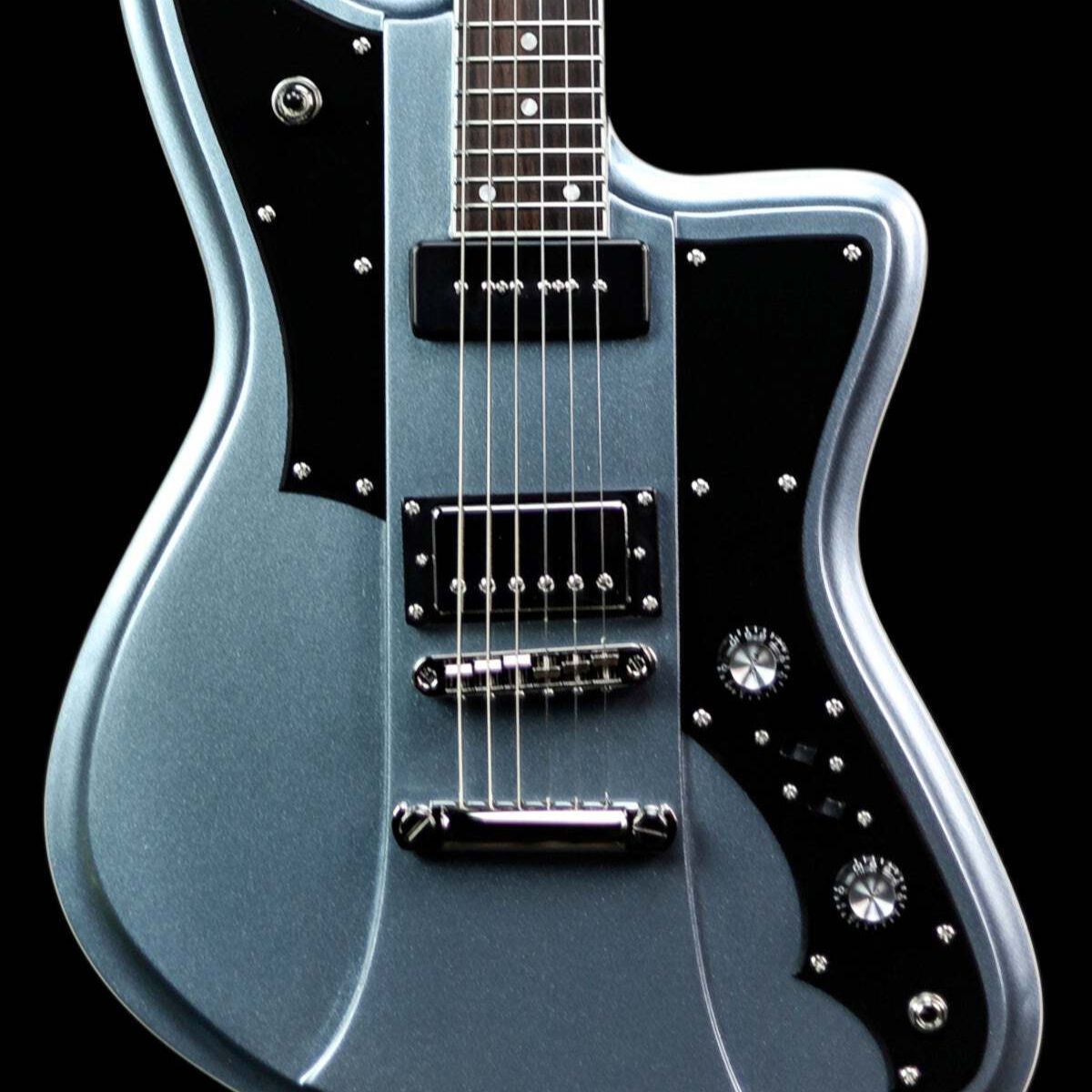 MONDO MONDATA / Rivolta Guitars by Dennis Fano
