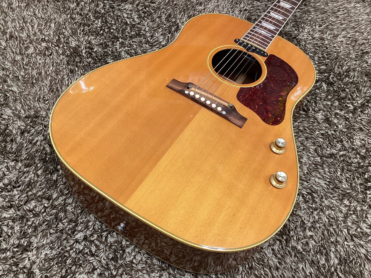 ジョン・レノン】Gibson J-160E Antique Natural /USED | あぽろん | 新潟の楽器販売・通販・音楽教室