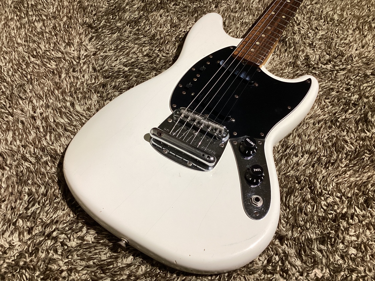 1977年製ヴィンテージ】Fender 77′ Mustang/USED | あぽろん | 新潟の楽器販売・通販・音楽教室