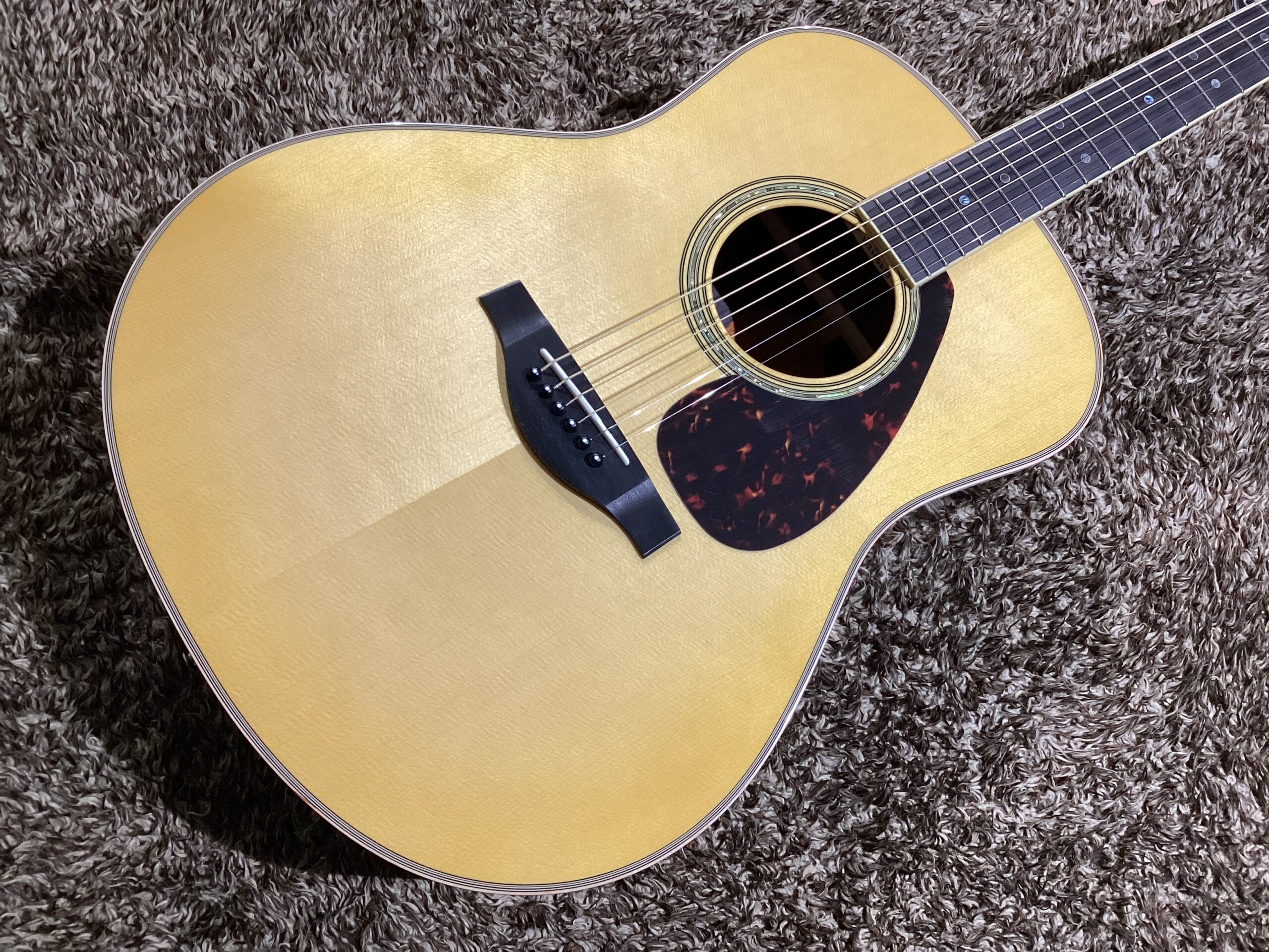 ヤマハ LL16 ARE アコースティックギターオール単板 - ギター
