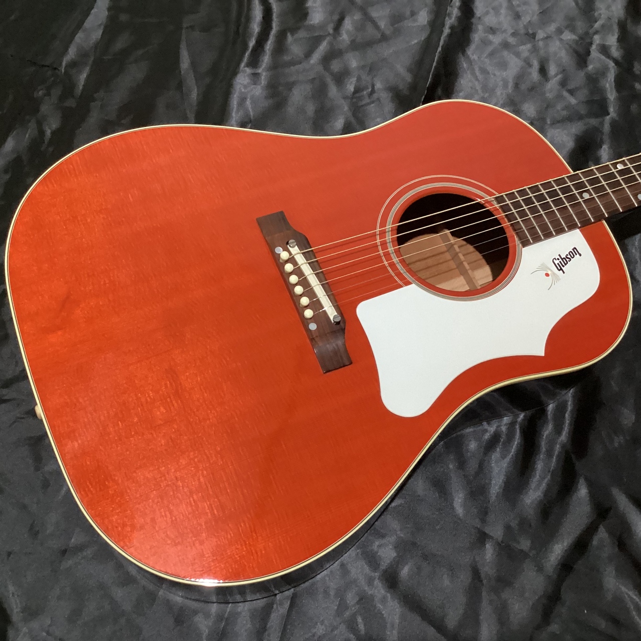 1968年復刻カラー】Gibson 1960's Limited Edition J-45 Cherry Red
