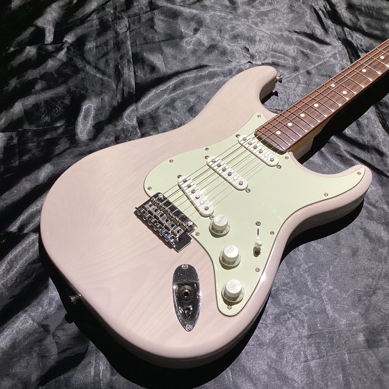 美品 2022年製 Fender Japan Hybrid II ストラト